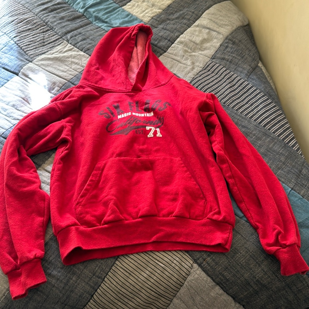 Six Flags Hoodie size 18-20 for boys and girls girls